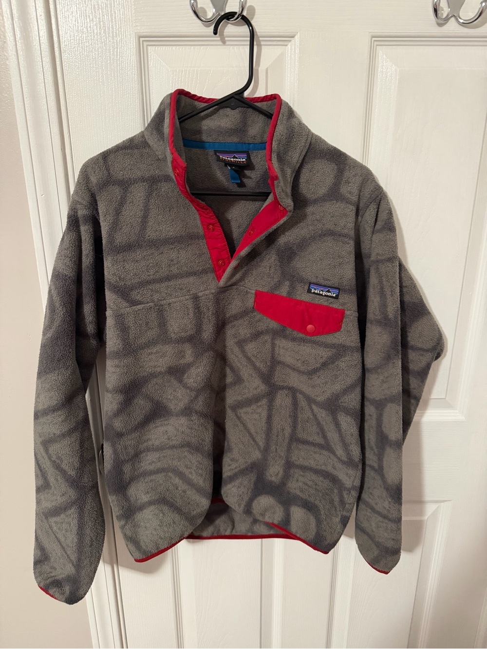 Patagonia Gray Fleece Snap-T Pullover with Red Trim